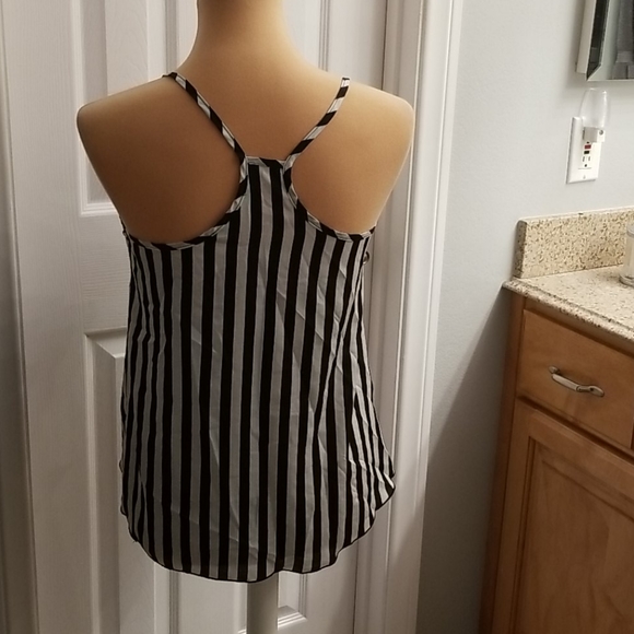 Final Sale Foreign Exchange Top - Picture 2 of 4